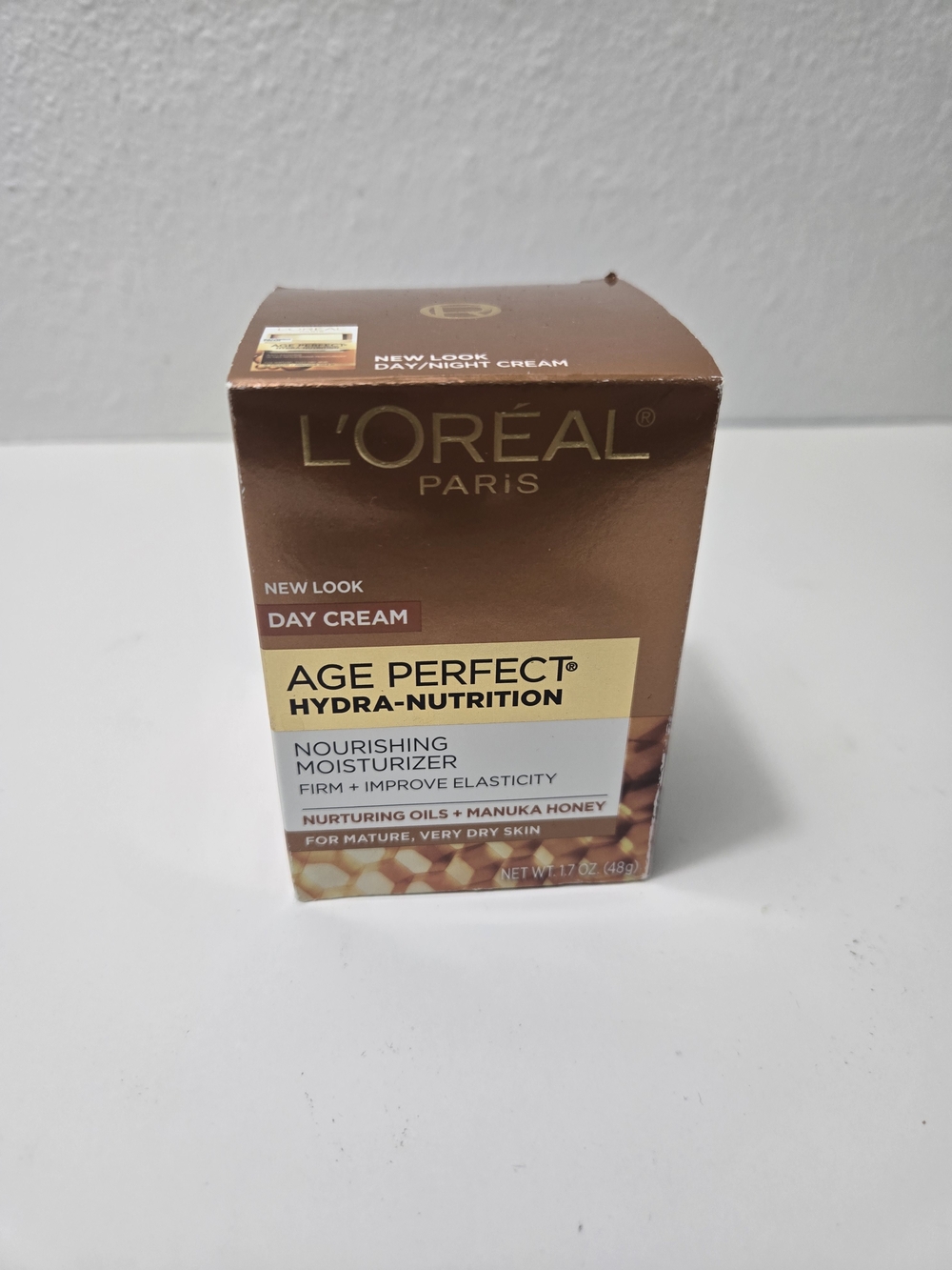 L'Oréal Age Perfect Hydra-Nutrition Day Cream - Brown & Gold